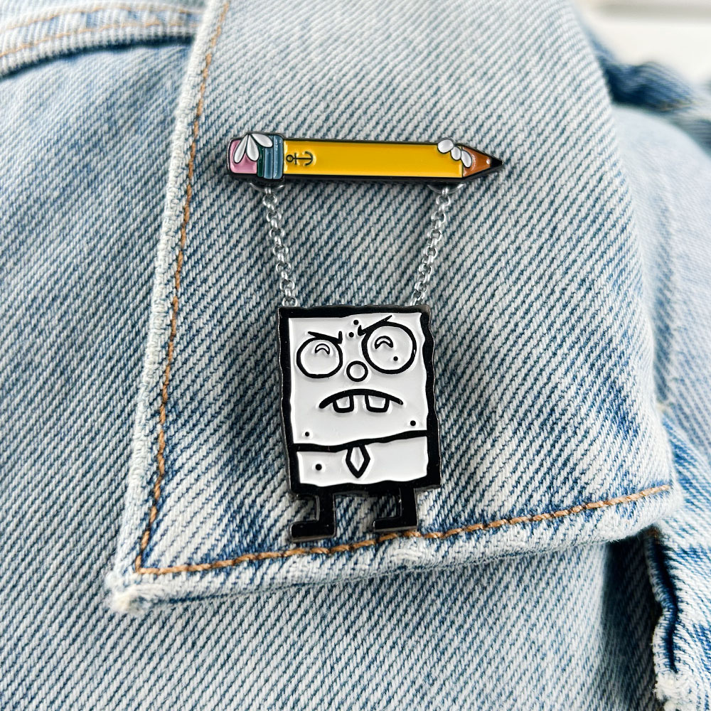 DoodleBob Pencil Badge Cute Ca – Retro Gaming Gifts recenzja i cena